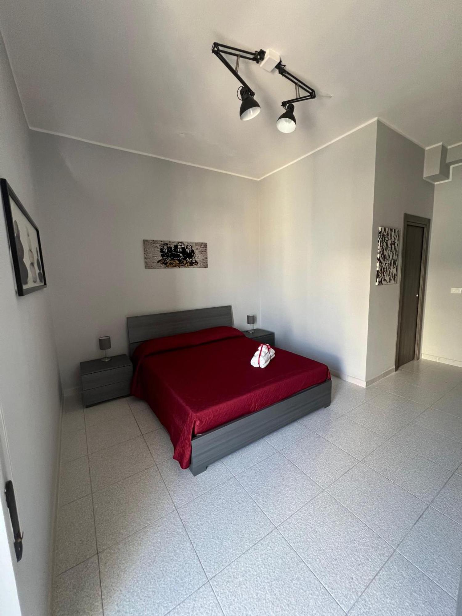 Settetrequattro Rooms Syracuse Luaran gambar