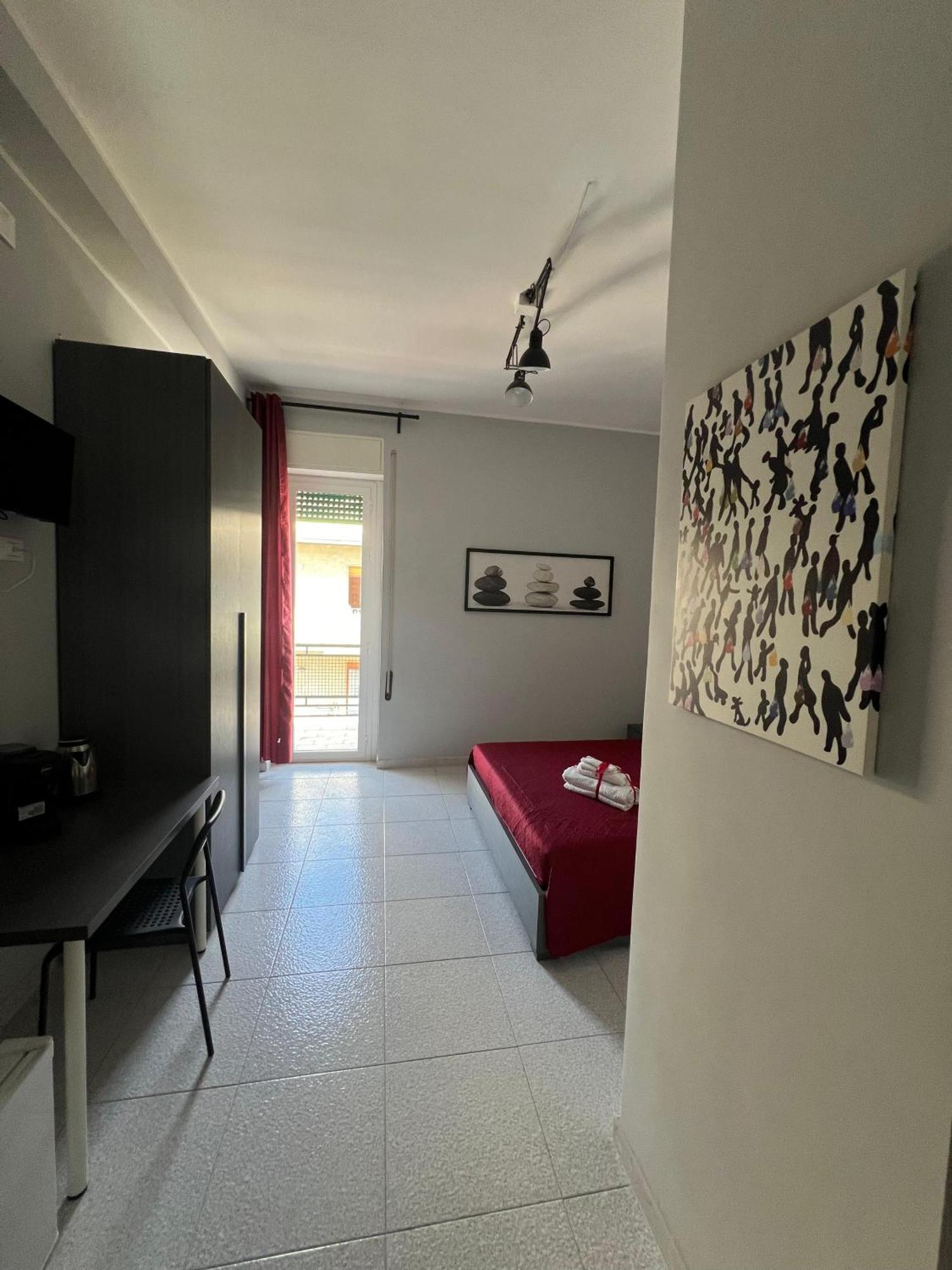 Settetrequattro Rooms Syracuse Luaran gambar